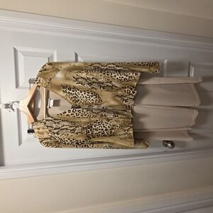 Nueva Vintage Stretchy Zippered Jacket with Shoulder Pads and Matching Trousers